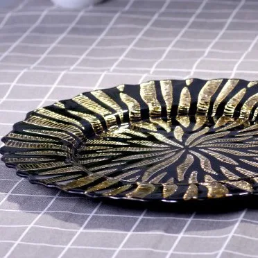 Изготовленные на заказ 12-дюймовые черные стеклянные зарядные пластины с роскошной посудой из сусального золота для свадеб