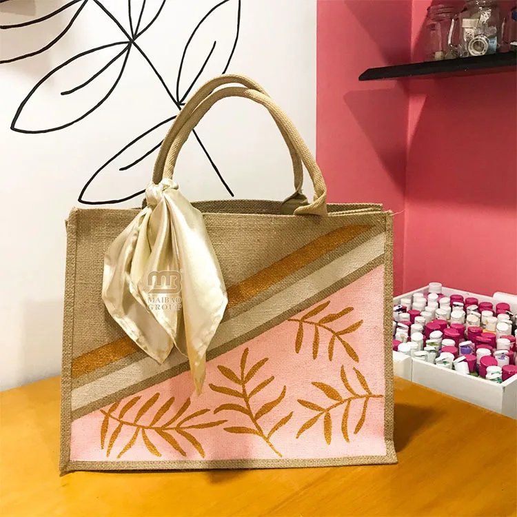 Джутовая сумка-тоут с индивидуальным логотипом, мини-многоразовая пляжная подарочная сумка из мешковины, экологически чистая сумка-тоут из натурального хлопка для женщин