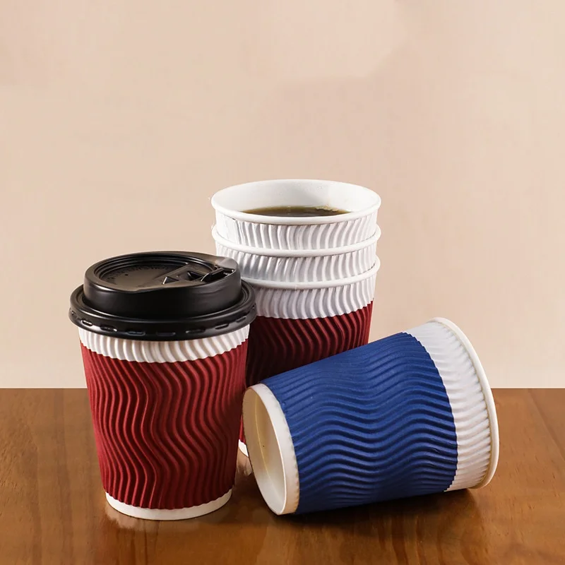 Напечатанная на заказ одноразовая кофейная чашка из крафт-бумаги, компостируемая для напитков с собой