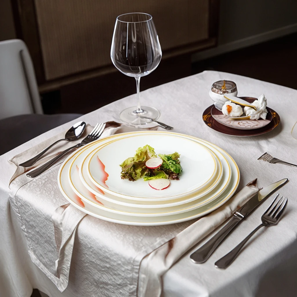 Тарелки с рисунком меламинового облака с коричневым краем для ресторанного обслуживания и свадьбы в отеле